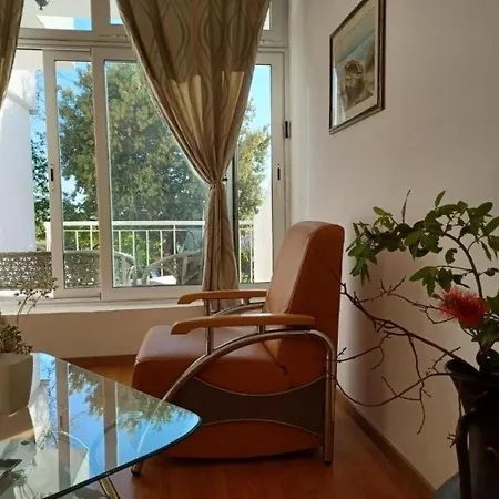 Apartment Pero - 50 M From Sea Banjol
